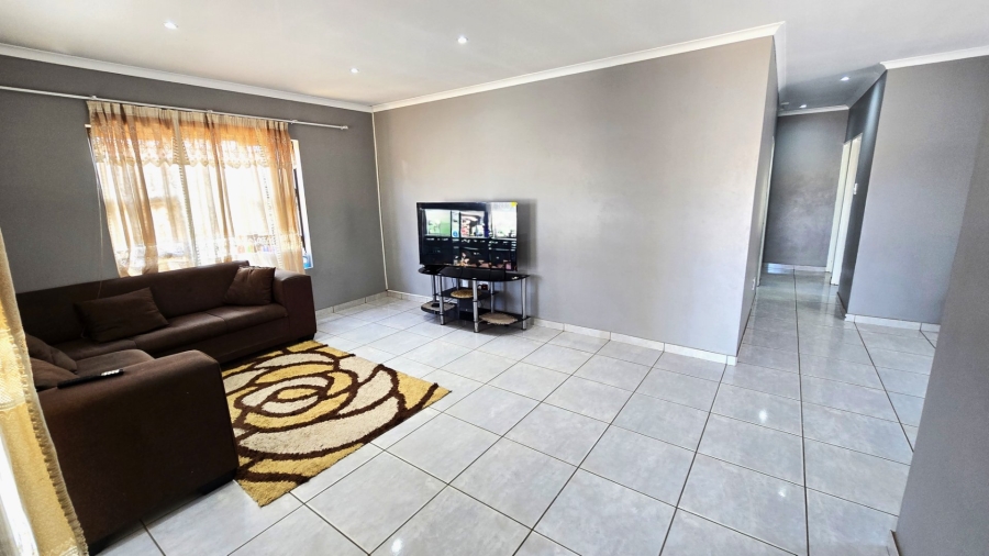 3 Bedroom Property for Sale in Grasslands Free State